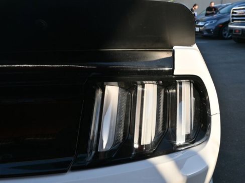 Used 2018 Ford Mustang GT image 11