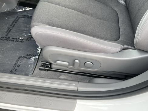 Certified 2024 Hyundai Ioniq 5 SEL RWD image 18