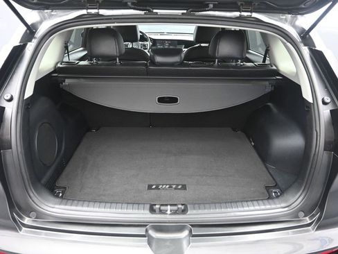 Used 2021 Kia Niro EX Premium image 34