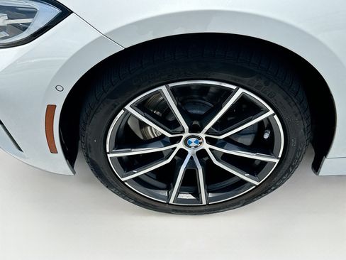Used 2021 BMW 330i Sedan w/ Premium Package RWD image 34