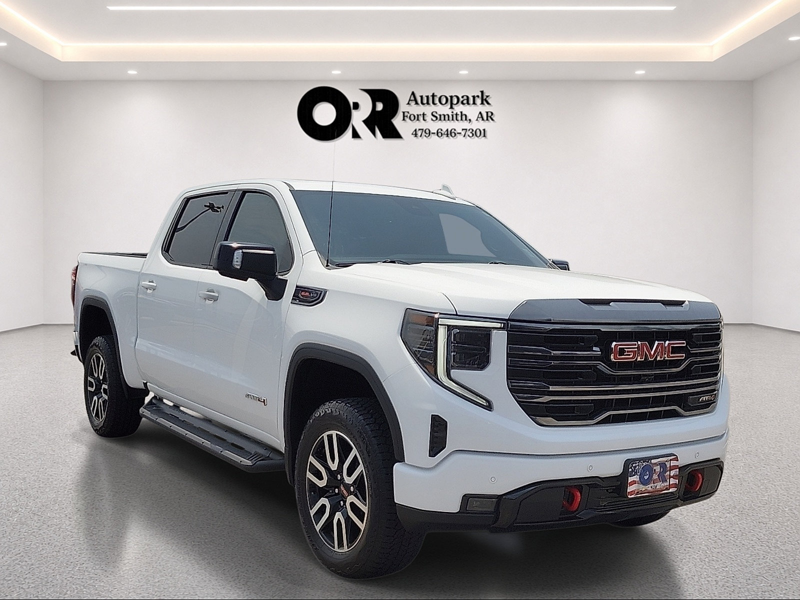 Used 2024 GMC Sierra 1500 AT4 w/ Technology Package AWD/4WD image 1