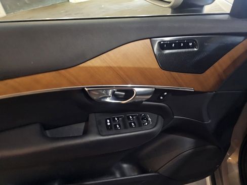 Certified 2023 Volvo XC90 B6 Plus image 19