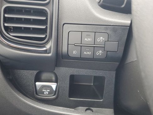 Used 2025 RAM ProMaster 2500 w/ Safety Group image 9