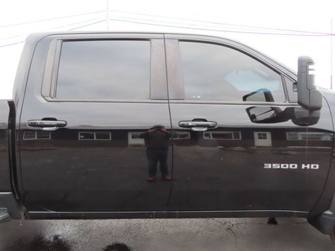 Used 2024 Chevrolet Silverado 3500 LT w/ Safety Package image 26