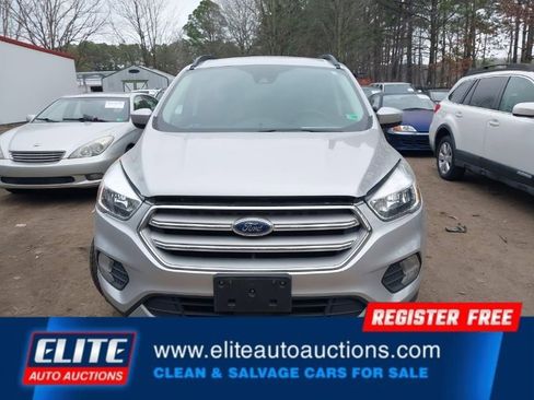 Used 2018 Ford Escape SE w/ Ford Safe & Smart Package image 24