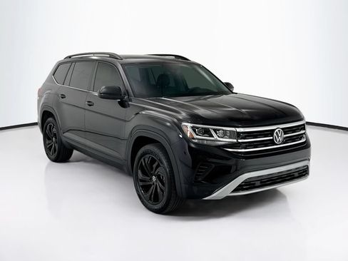 Used 2023 Volkswagen Atlas SE w/ Panoramic Sunroof Package FWD image 3