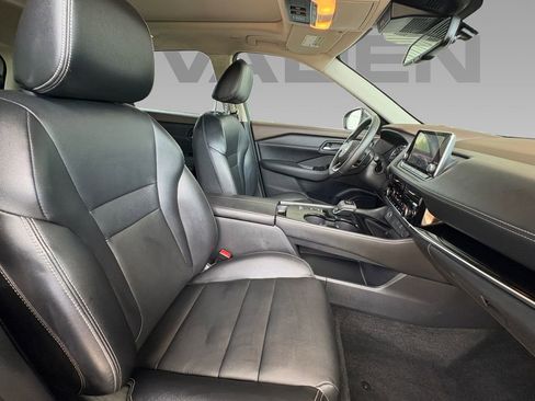 Used 2022 Nissan Rogue SL image 9