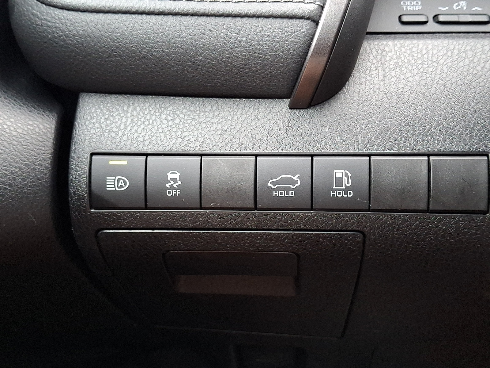 Used 2022 Toyota Camry LE FWD image 24
