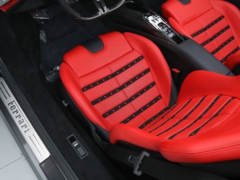 Used 2025 Ferrari SF90 Spider AWD/4WD image 27