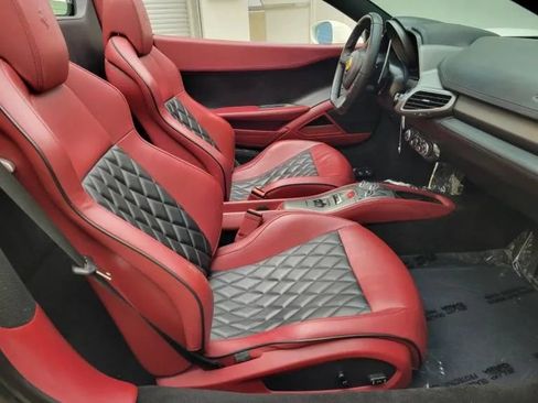 Used 2014 Ferrari 458 Spider RWD image 6