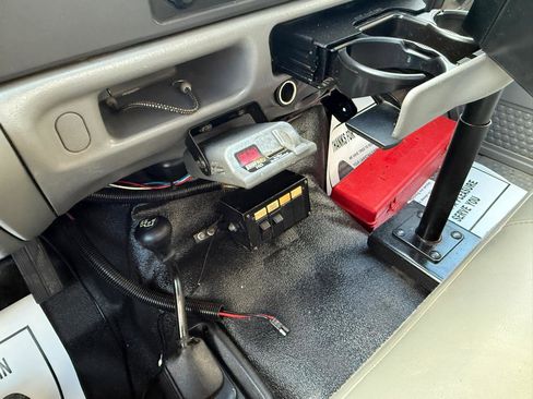 Used 2004 Ford F450 4x4 Regular Cab Super Duty image 16
