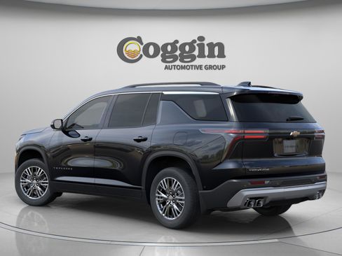 New 2026 Chevrolet Traverse LT image 2