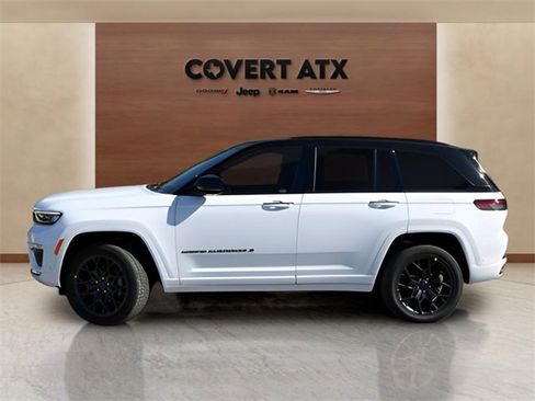 New 2025 Jeep Grand Cherokee Summit image 2