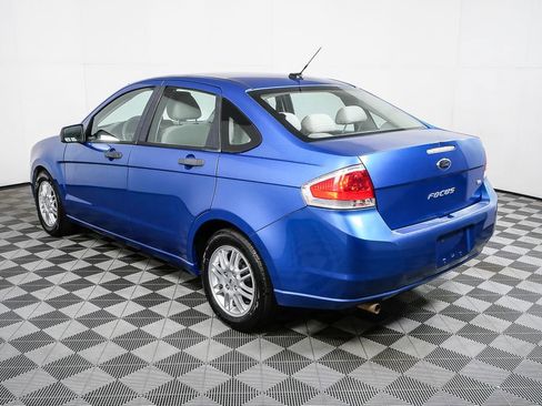 Used 2011 Ford Focus SE image 8