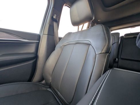 New 2026 Jeep Grand Cherokee Limited image 12