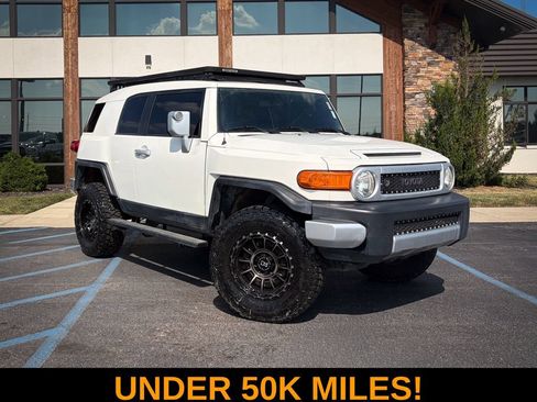 Used 2012 Toyota FJ Cruiser 2WD w/ Convenience Pkg image 1