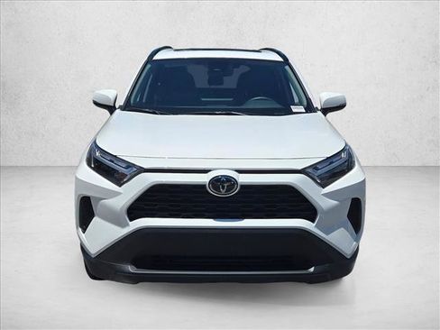 Used 2025 Toyota RAV4 XLE w/ Convenience Package FWD image 2