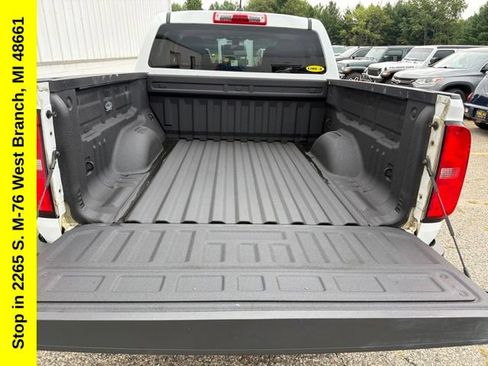 Used 2022 Chevrolet Colorado W/T RWD image 13