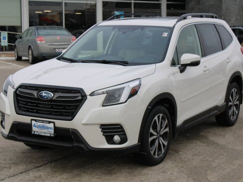 Used 2023 Subaru Forester Limited image 1