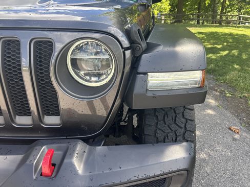 Used 2021 Jeep Wrangler Unlimited Rubicon AWD/4WD image 10