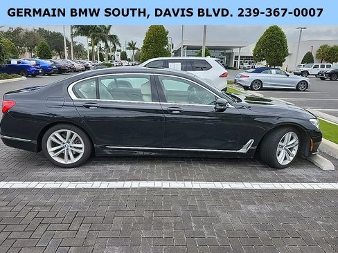 Used 2018 BMW 750i xDrive image 7