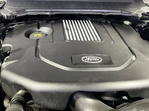 Used 2020 Land Rover Discovery HSE image 29