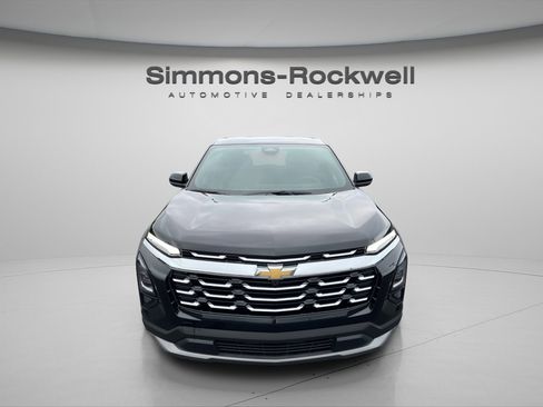 New 2026 Chevrolet Equinox LT image 2