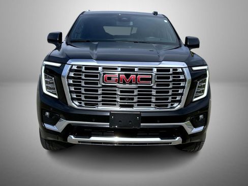 Used 2025 GMC Yukon XL Denali AWD/4WD image 2