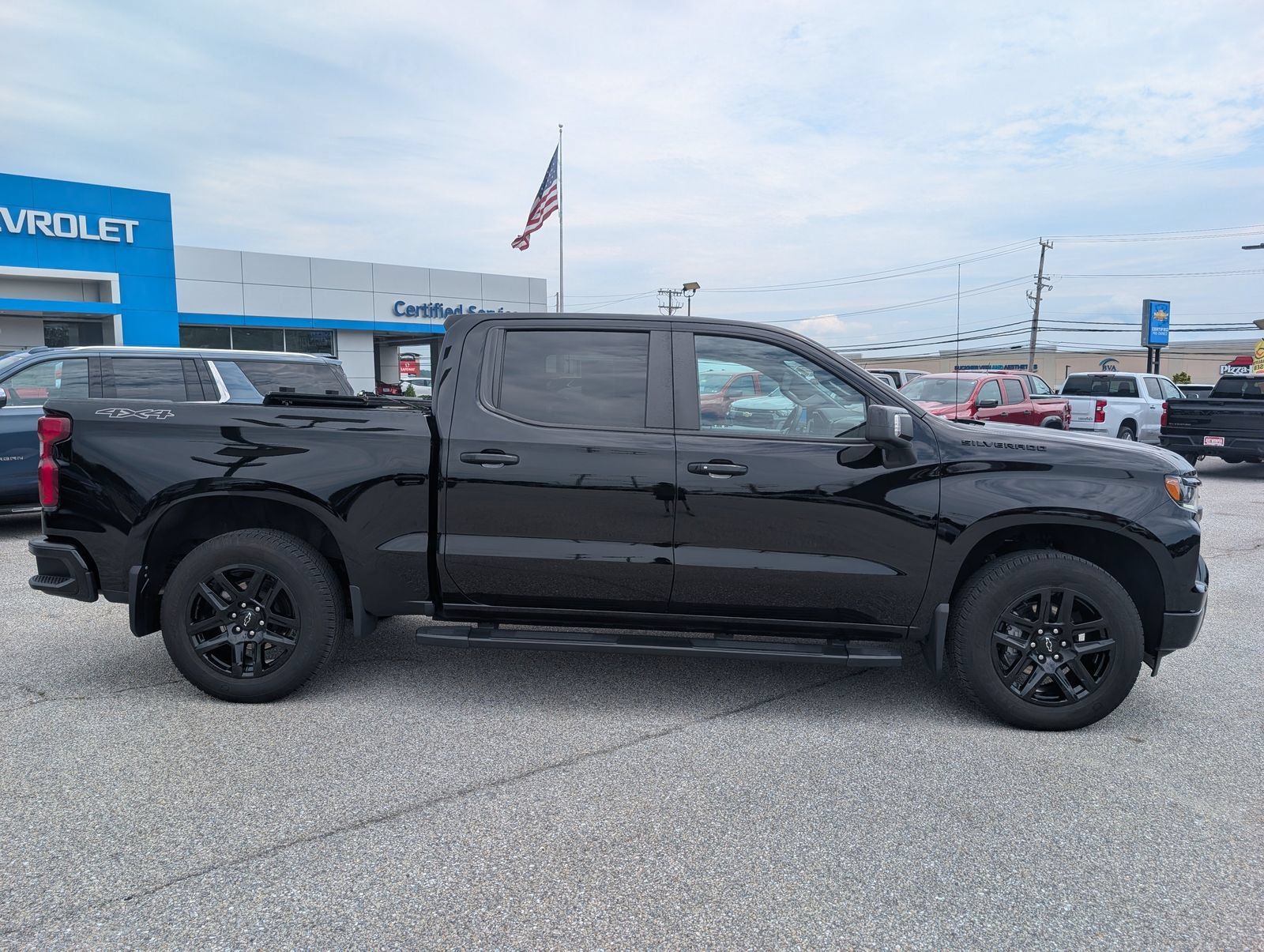 Used 2024 Chevrolet Silverado 1500 RST w/ Convenience Package II AWD/4WD image 2