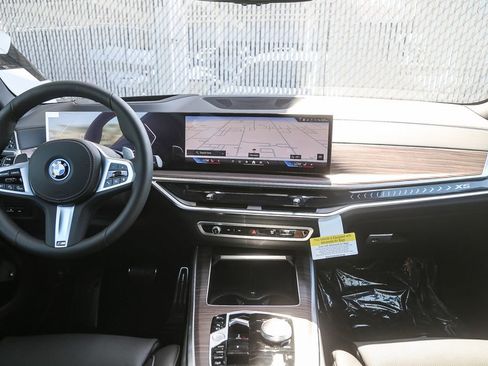New 2026 BMW X5 xDrive50e w/ M Sport Package AWD/4WD image 9