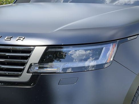 Used 2023 Land Rover Range Rover SV AWD/4WD image 7