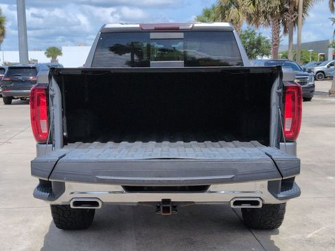 Used 2021 GMC Sierra 1500 SLT w/ SLT Premium Plus Package AWD/4WD image 23
