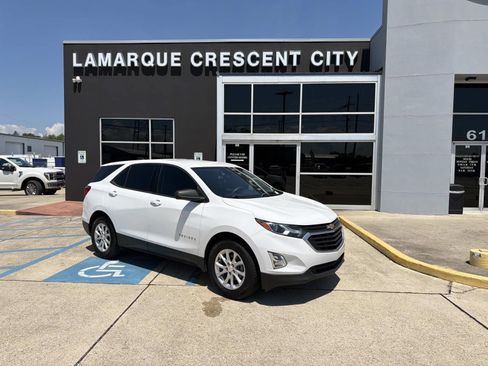 Used 2019 Chevrolet Equinox LS FWD image 1
