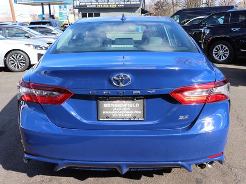 Used 2024 Toyota Camry SE image 4