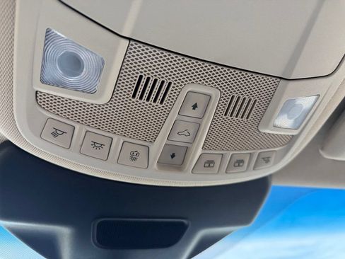 Used 2019 Lincoln Nautilus Reserve FWD image 23