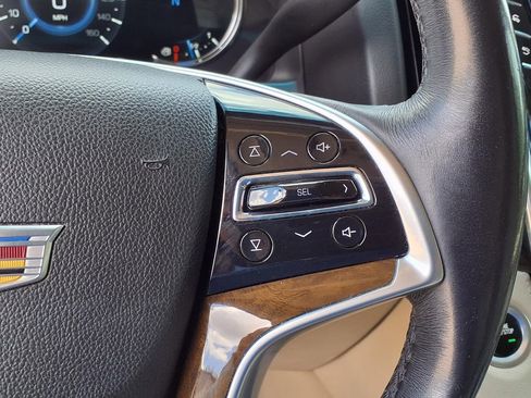 Used 2019 Cadillac Escalade Luxury RWD image 38