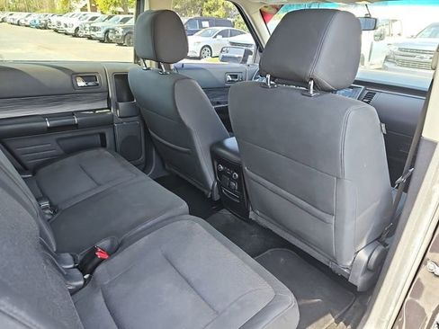 Used 2019 Ford Flex SE image 13