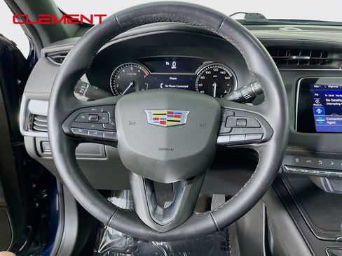 Used 2021 Cadillac XT4 Premium Luxury FWD image 14