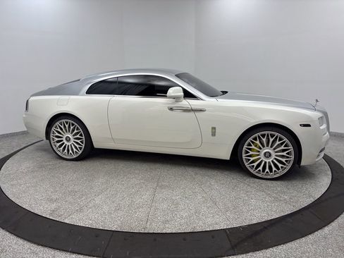 Used 2016 Rolls-Royce Wraith image 18