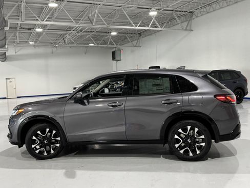 New 2026 Honda HR-V EX-L image 17
