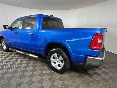 Used 2025 RAM 1500 Big Horn AWD/4WD image 5