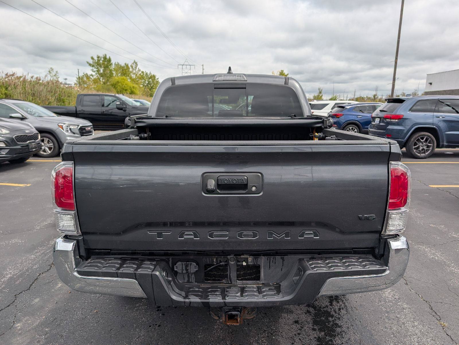 Used 2023 Toyota Tacoma TRD Off-Road AWD/4WD image 8