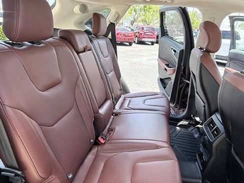 Used 2017 Ford Edge Titanium w/ Equipment Group 301A AWD/4WD image 14