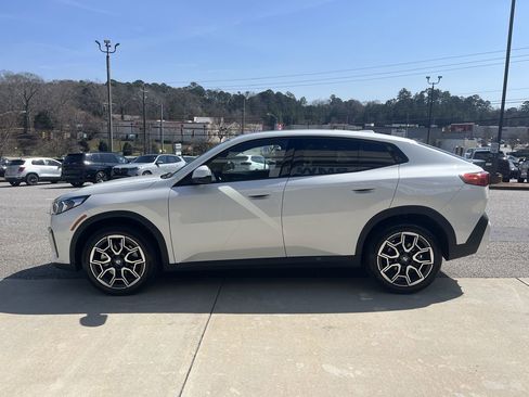 Used 2025 BMW X2 xDrive28i image 5