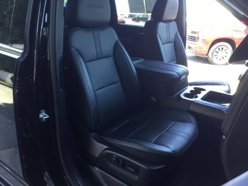 Used 2023 Chevrolet Silverado 2500 High Country w/ Z71 Off-Road Package image 31