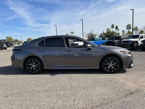 Used 2024 Toyota Camry SE w/ Audio Upgrade Package image 6