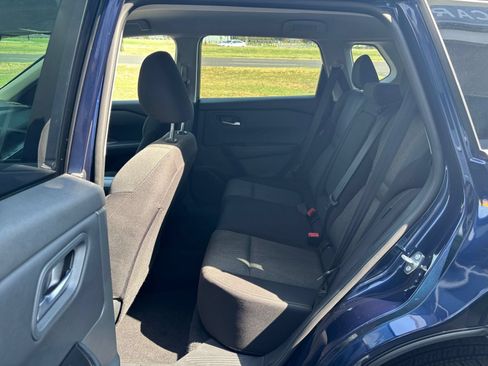 Used 2025 Nissan Rogue SV FWD image 23