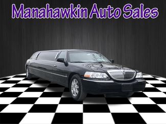 Used 2011 Lincoln Town Car Executive image 1