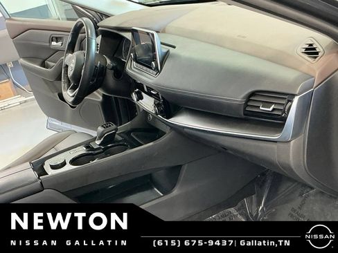 Used 2023 Nissan Rogue SV w/ SV Premium Package AWD/4WD image 11