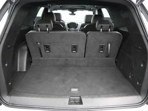 Used 2023 Chevrolet Traverse Premier AWD/4WD image 36